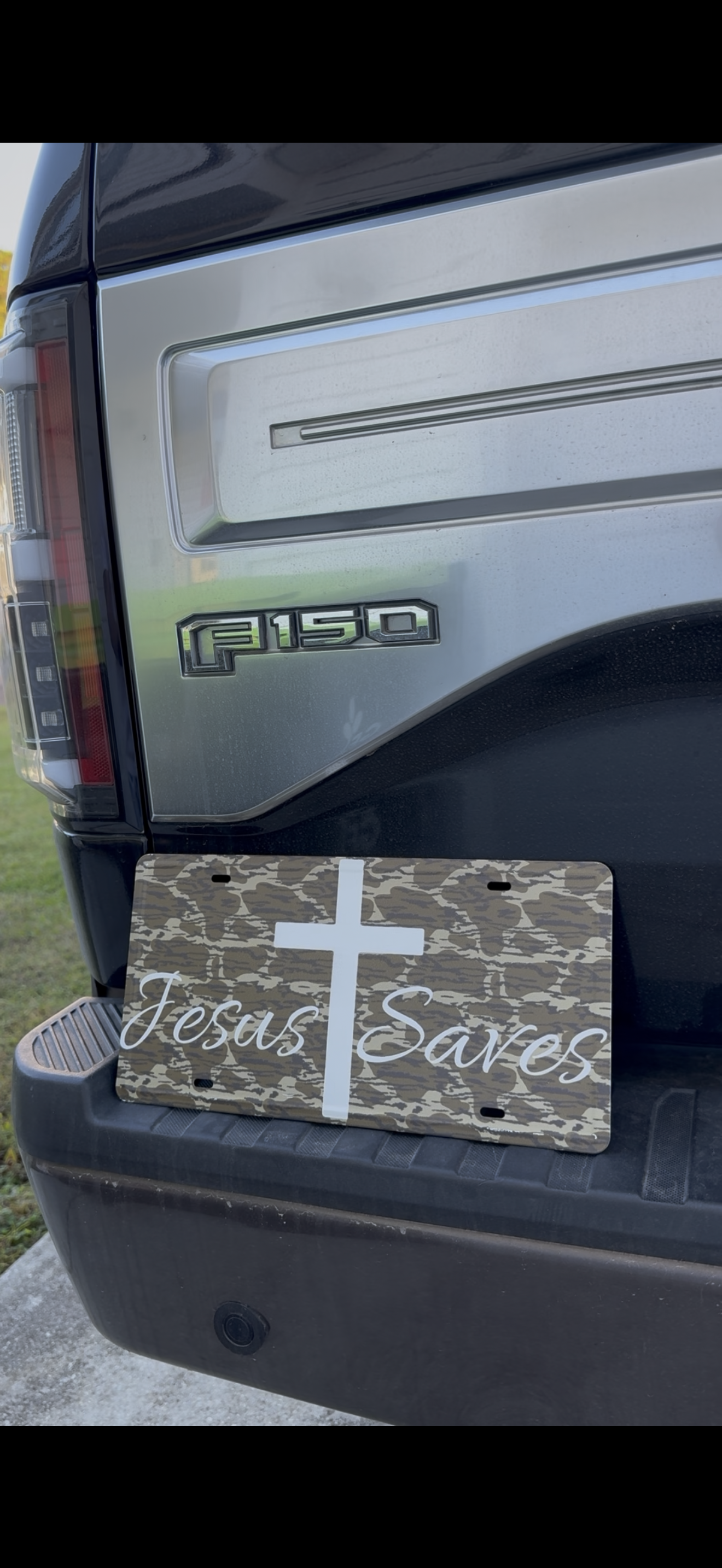 JESUS SAVES LICENSE PLATE
